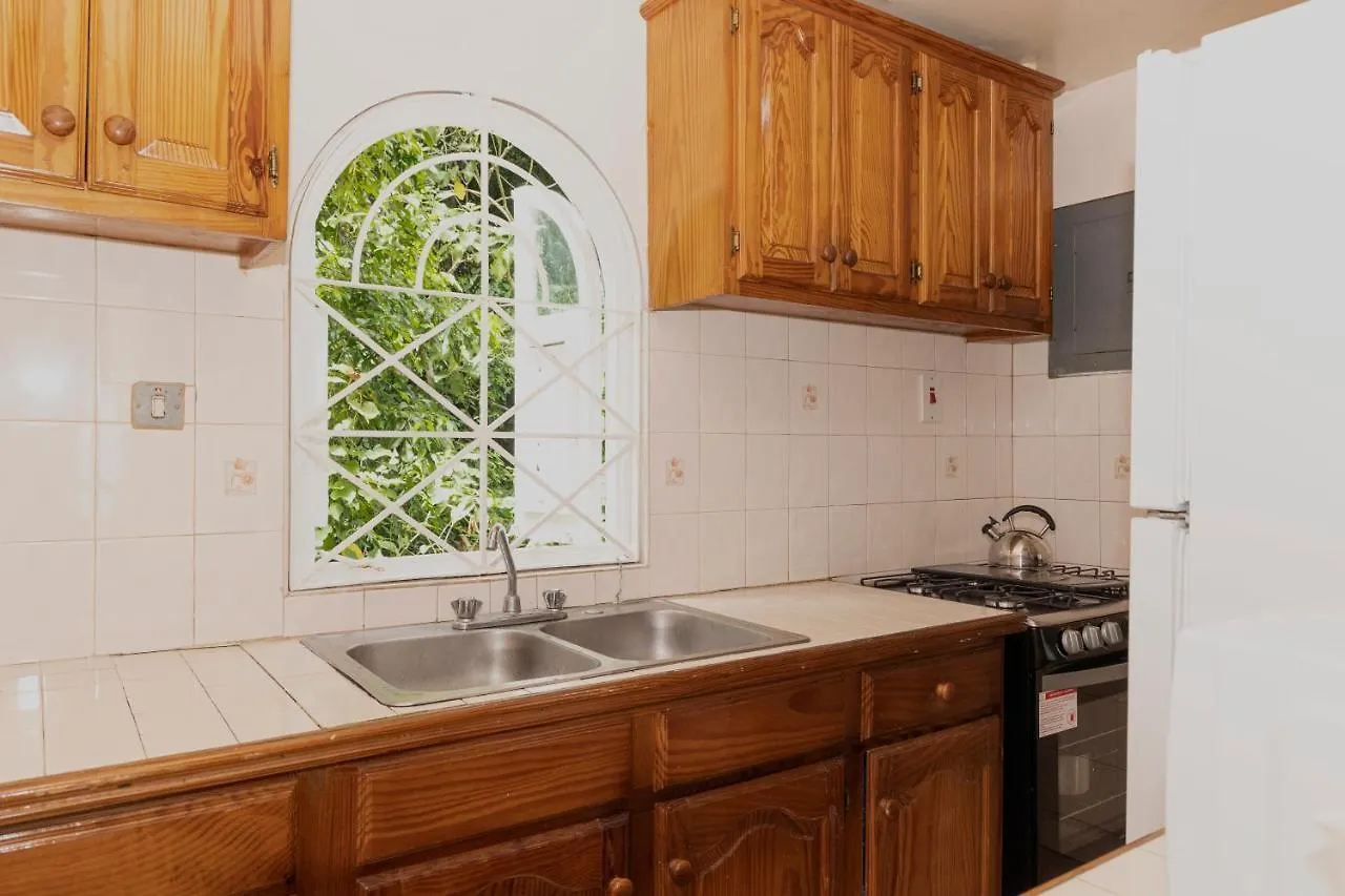 Apartment Pampered In Paradise Columbus Heights 2 Bedroom Penthouse Condo Near Ian Fleming Airport Ocho Rios