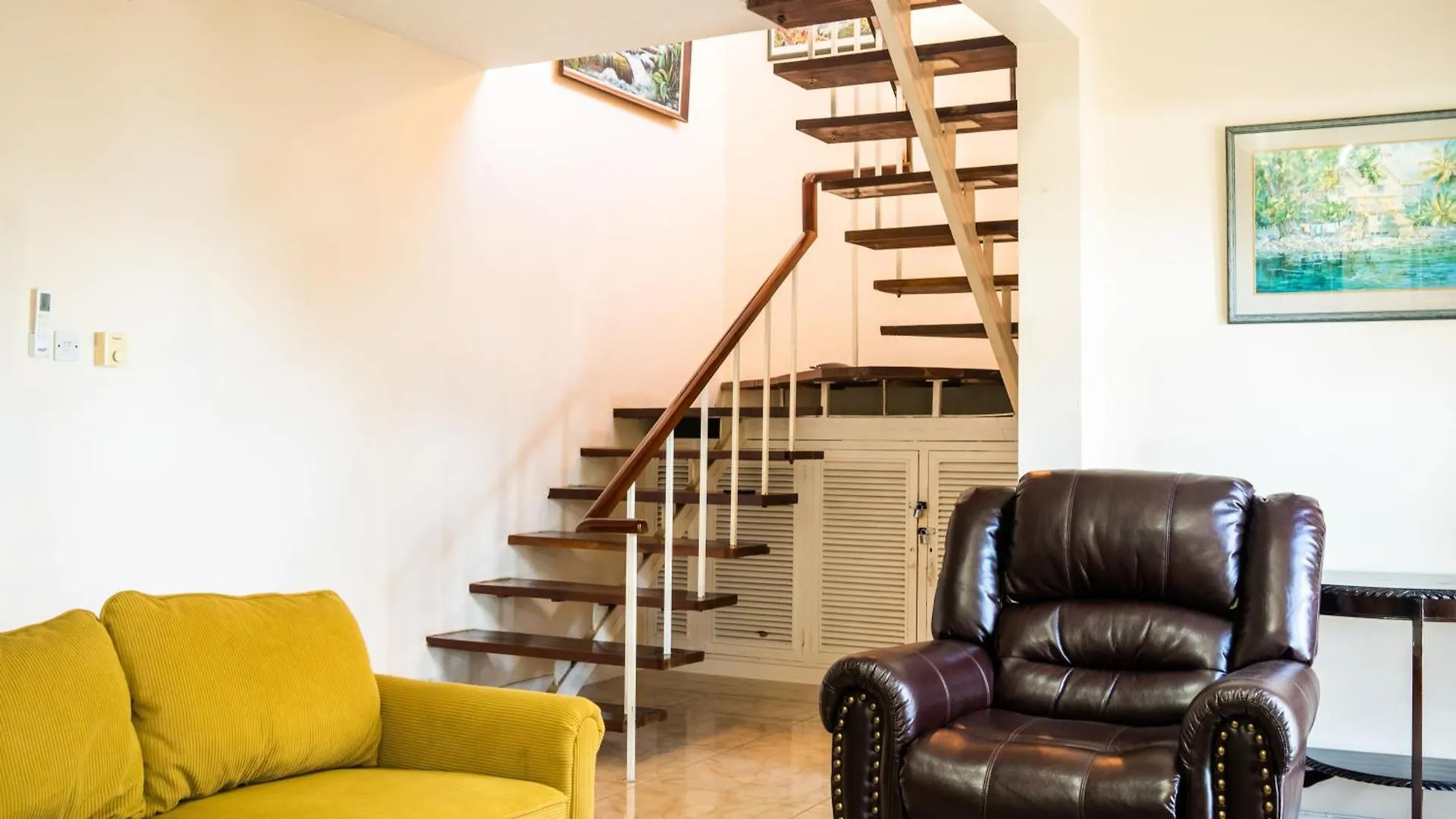 Pampered In Paradise Columbus Heights 2 Bedroom Penthouse Condo Near Ian Fleming Airport Ocho Rios 0*,