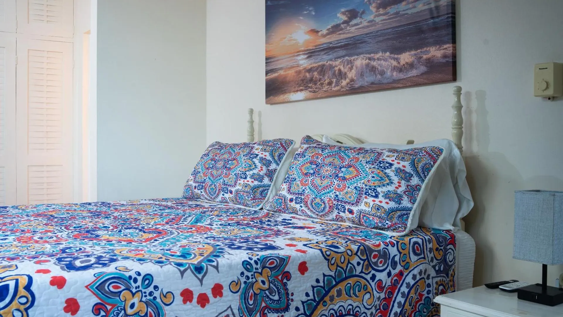 Pampered In Paradise Columbus Heights 2 Bedroom Penthouse Condo Near Ian Fleming Airport Ocho Rios 0*,  Jamaica